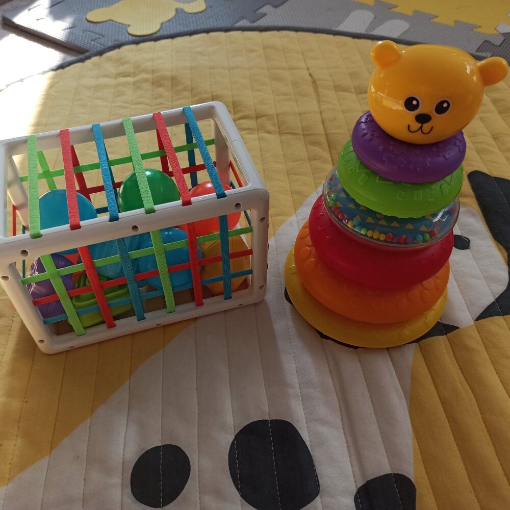 Set of 2 baby learning toys (since 6 months)